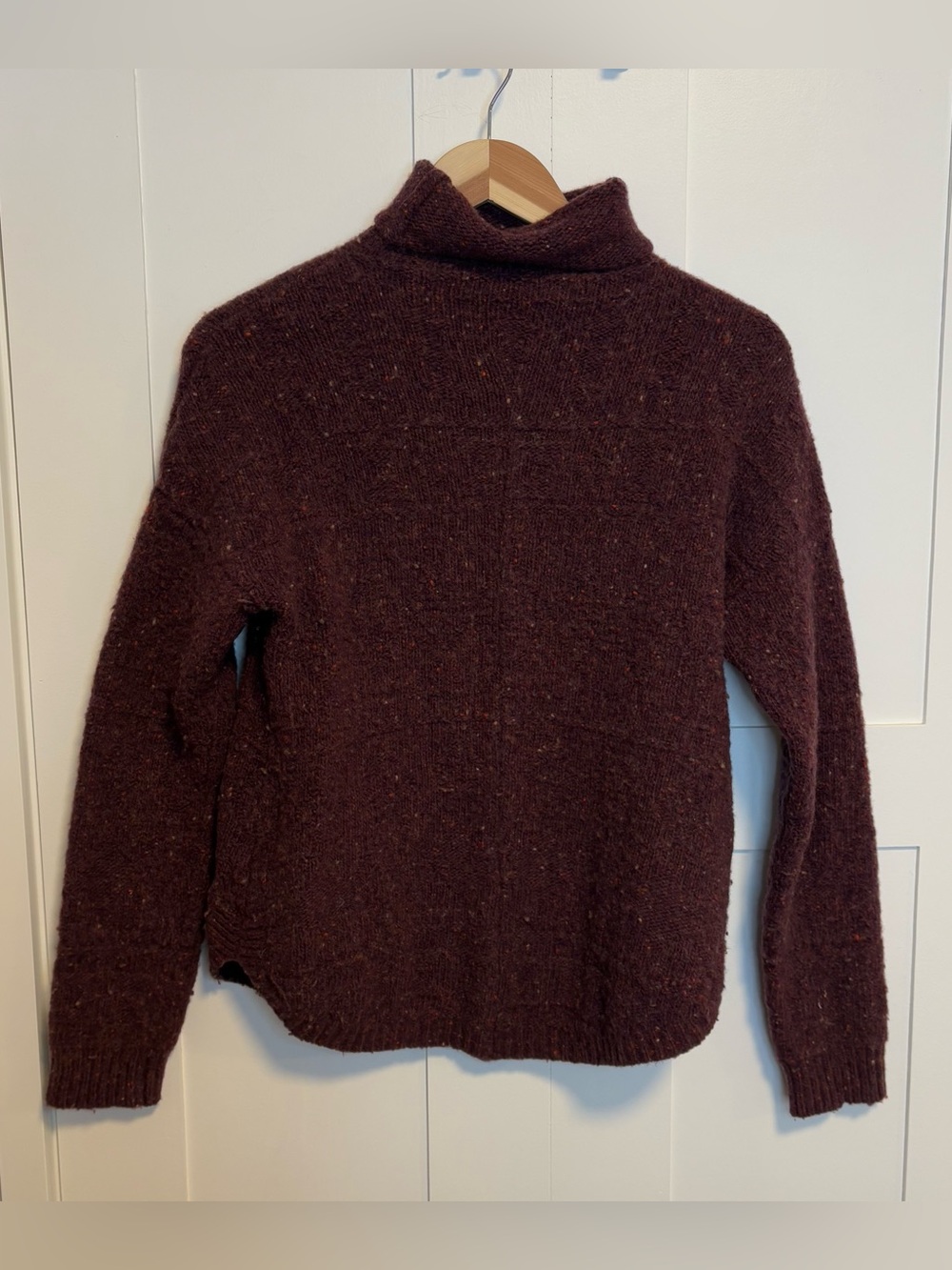 Sherpa Adventure Gear Merino Wool sweater Medium